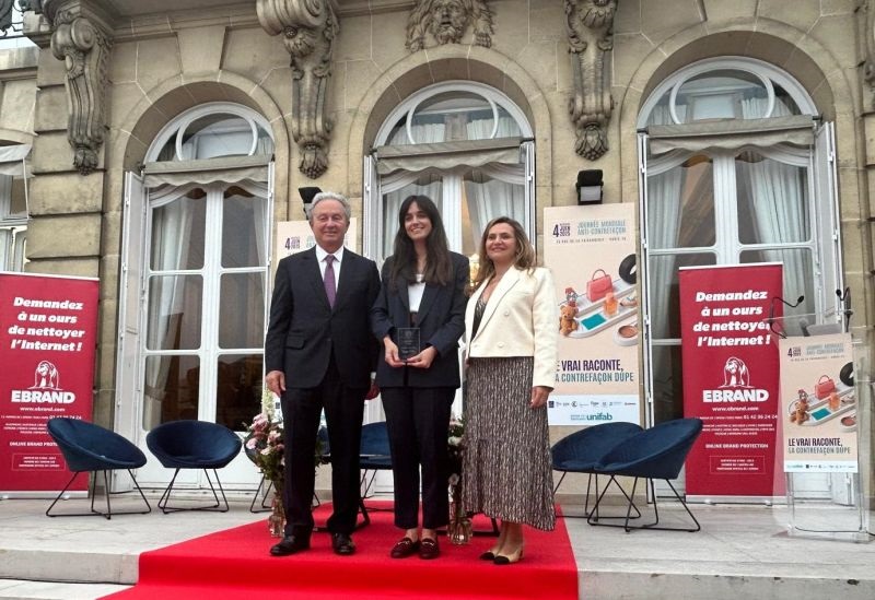 Premio por su lucha contra las falsificaciones 1